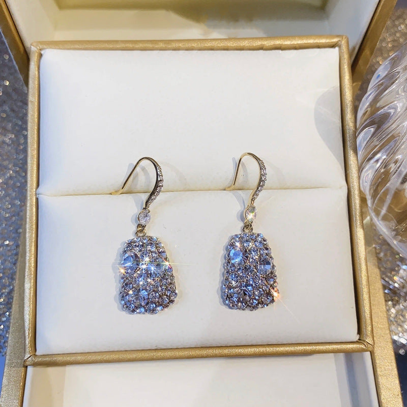 Franse delicate vierkante diamanten oorbellen