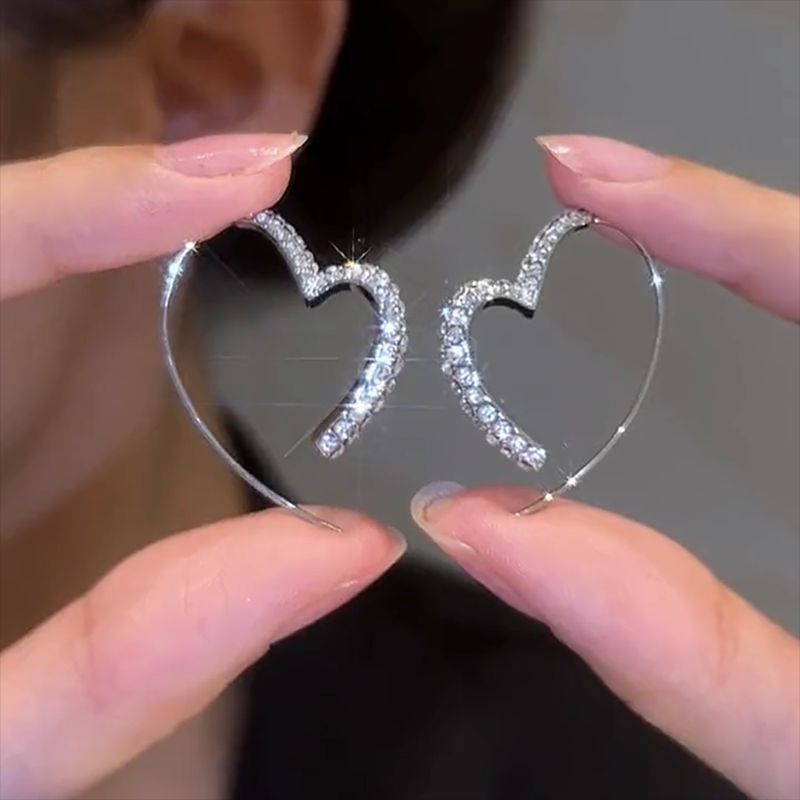 Zirkonia hart hoepeloorbellen
