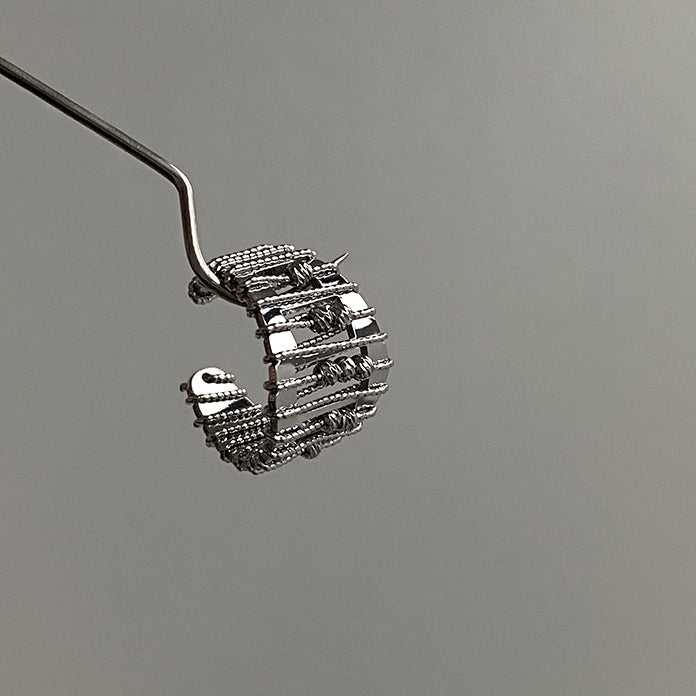 Opengewerkte, parelversierde, verstelbare ring