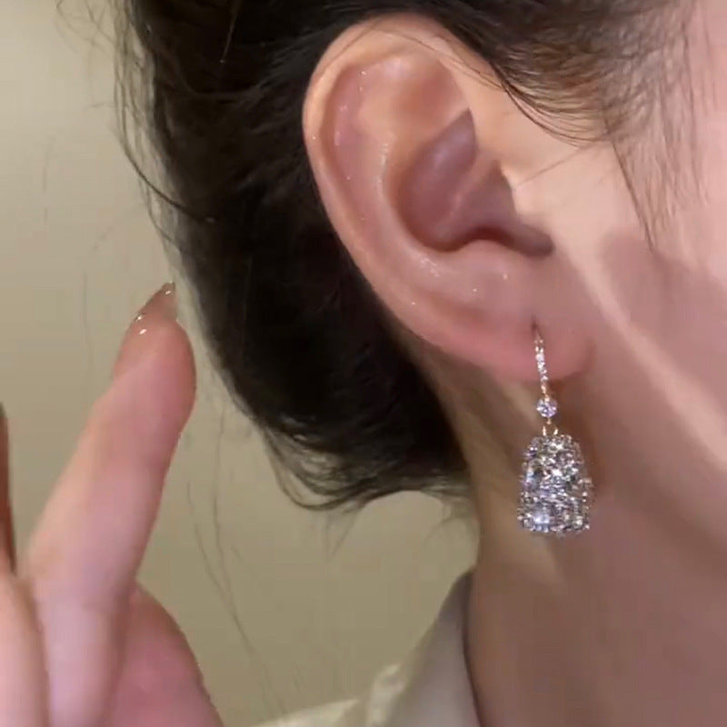 Franse delicate vierkante diamanten oorbellen