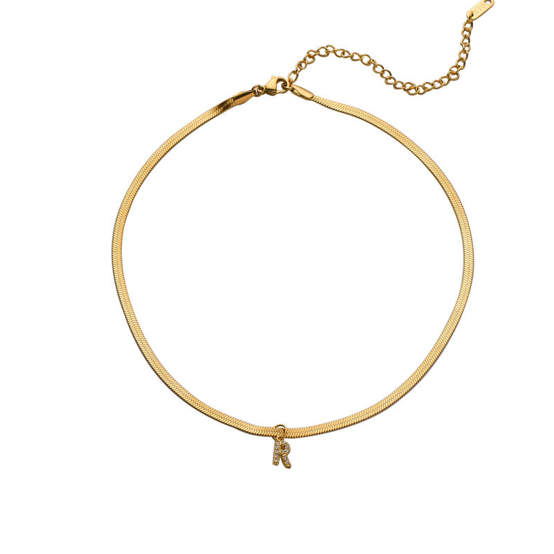 Ketting met letters in Franse stijl