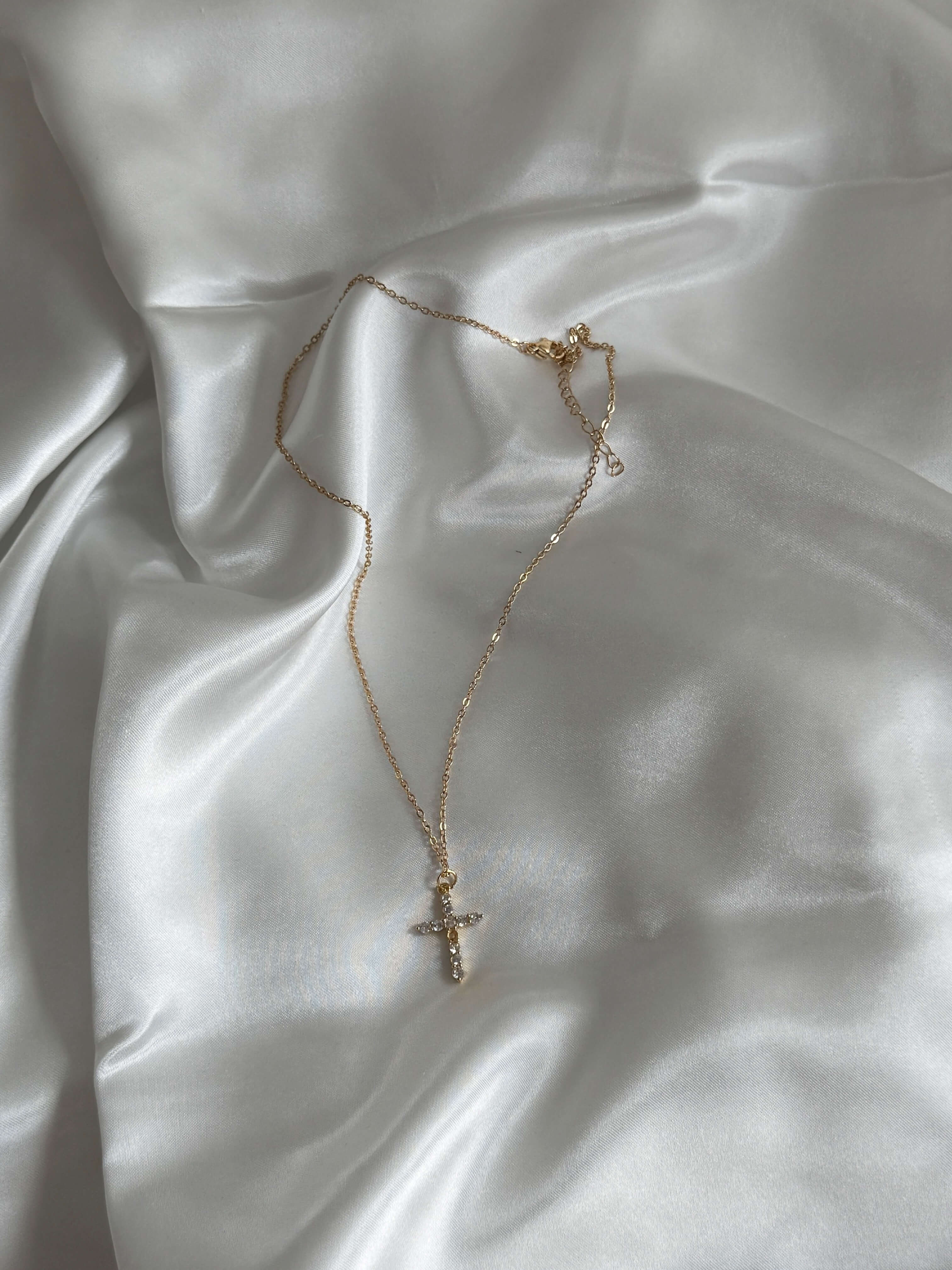 Ariadne kruis ketting