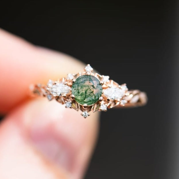 Ronde mosagaatring met accent van lab-grown diamant