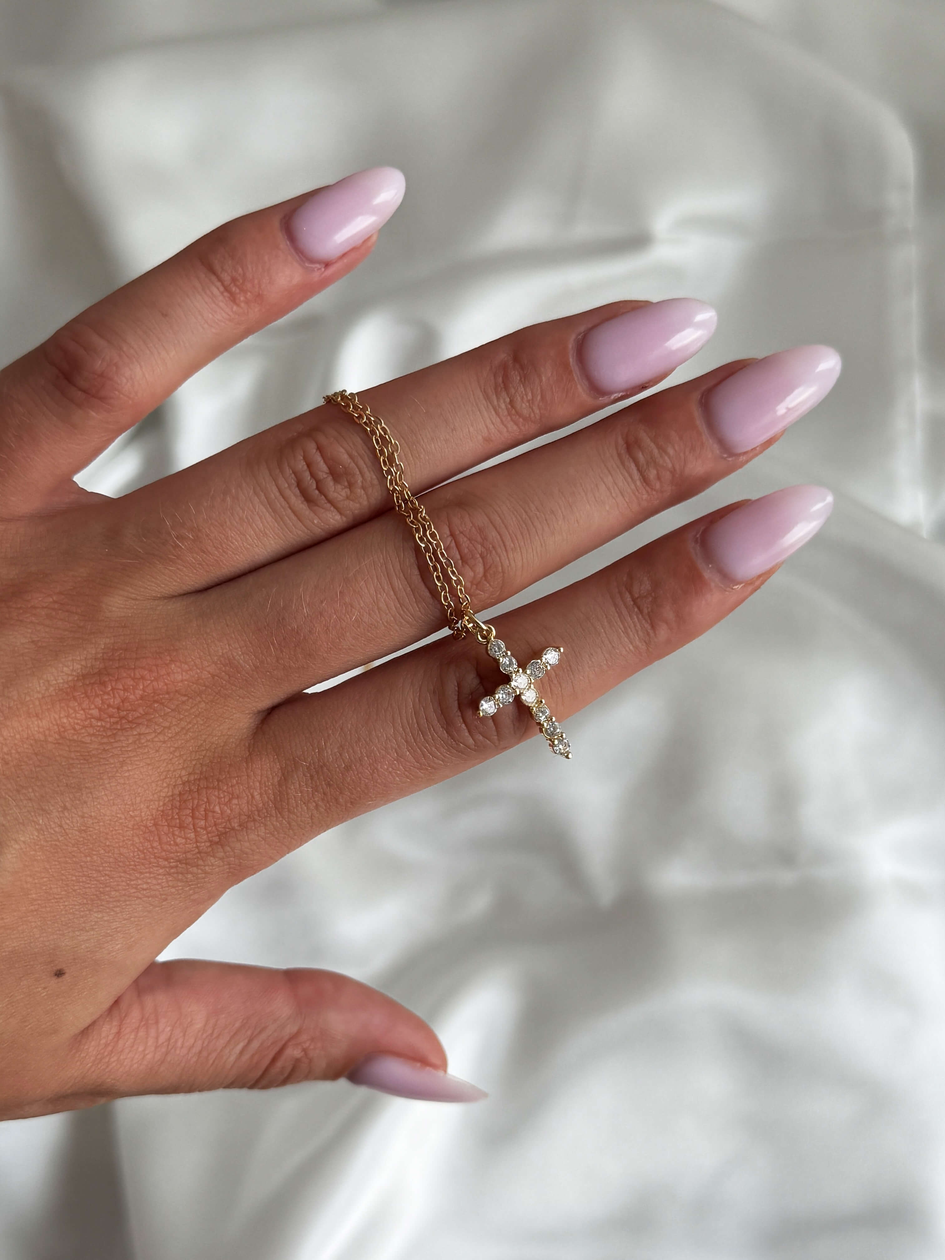 Ariadne kruis ketting