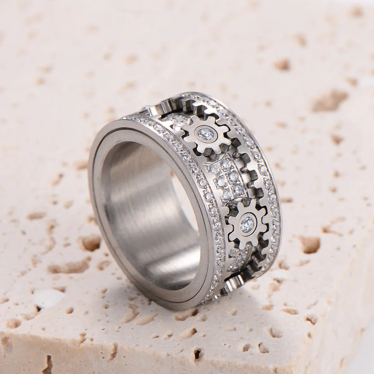 Koppel ontspanningsring – Volledig bezet met diamanten, draaibaar tandwielontwerp