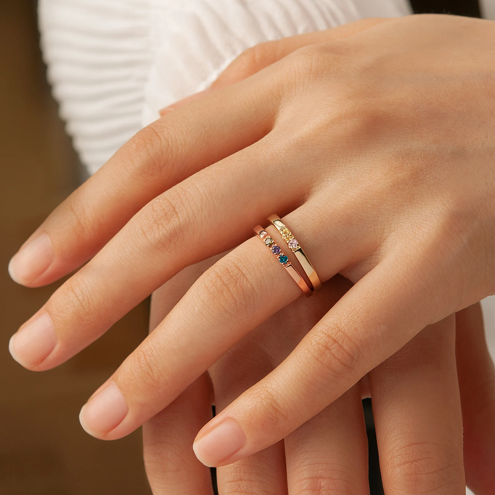 Fijne gouden geboortesteenring – Betekenisvolle familiestukje