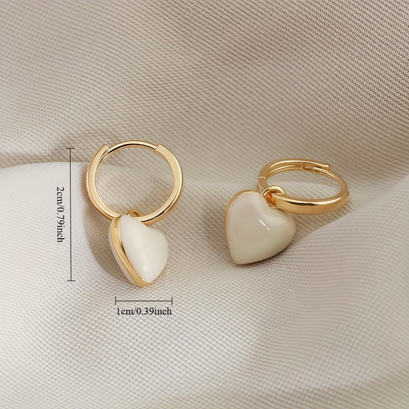 Witte Hartvormige Oorhangers – Delicate Sieraden voor Vrouwen
