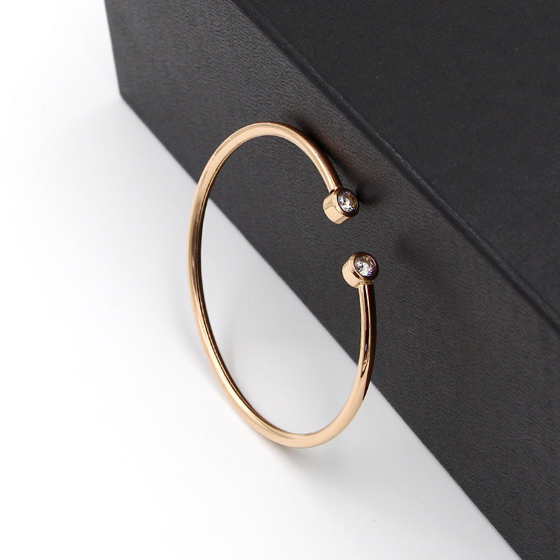 Gouden Armband met Open Uiteinde en Tweelingkristallen