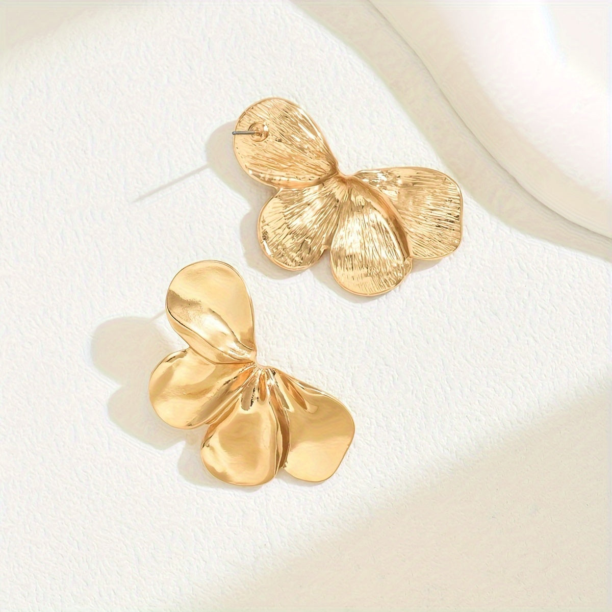 Gouden Bloei Elegante Geometrische Bloemoorbellen voor Haar