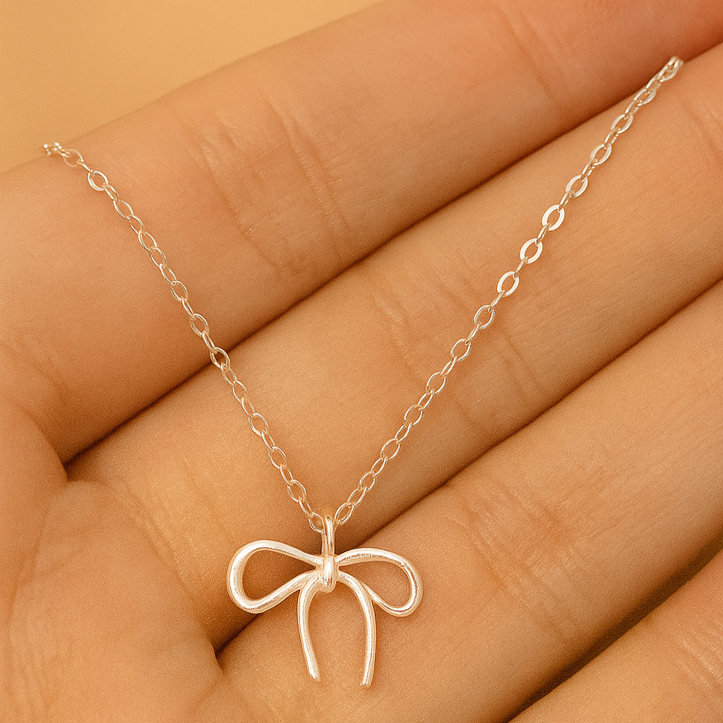 Elegante Minimalistische Ketting met Strikvormige Hanger