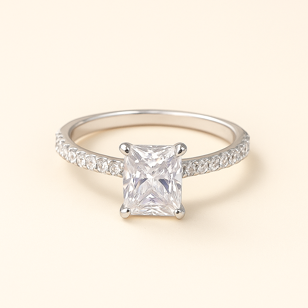 Geometrische Ring met Witte Zirkonia en Rechthoekige Steen