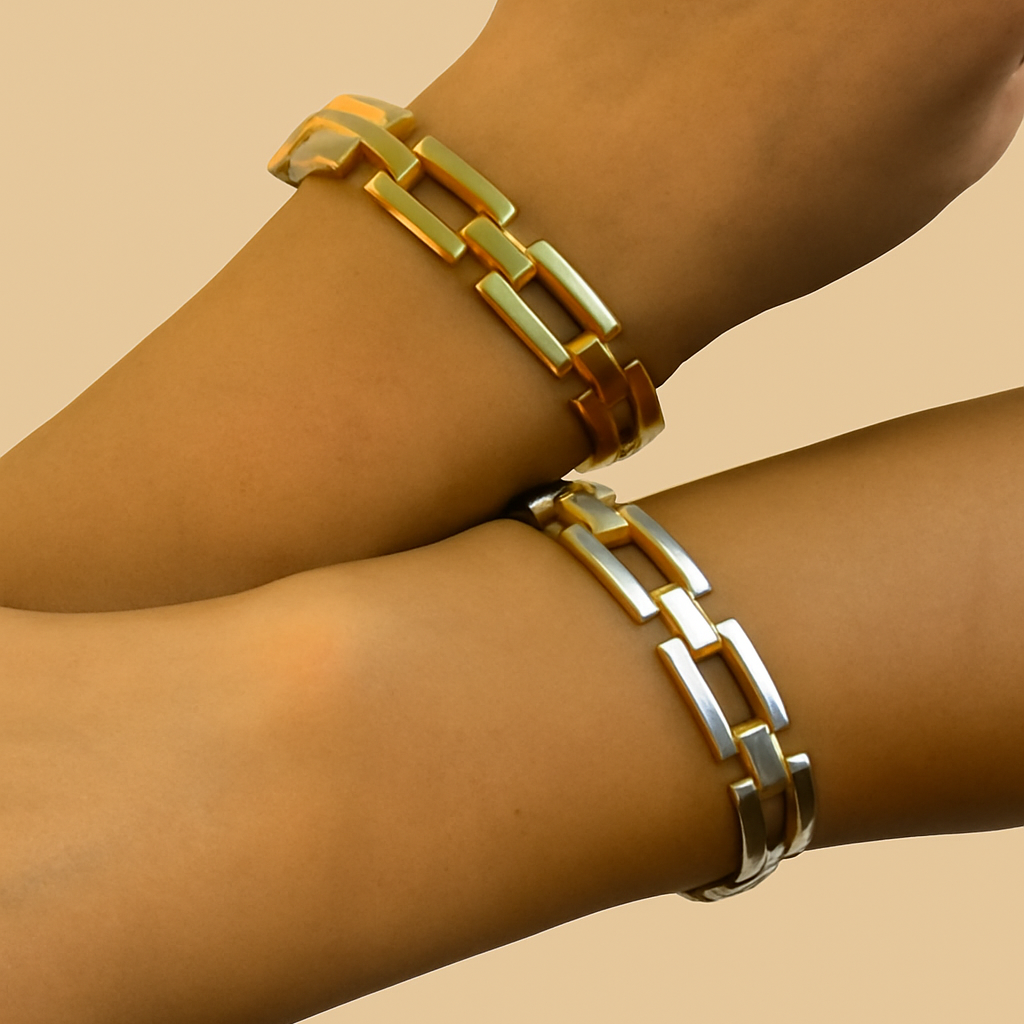 Holle Gouden Armband en Veelzijdige Vierkante Bangle