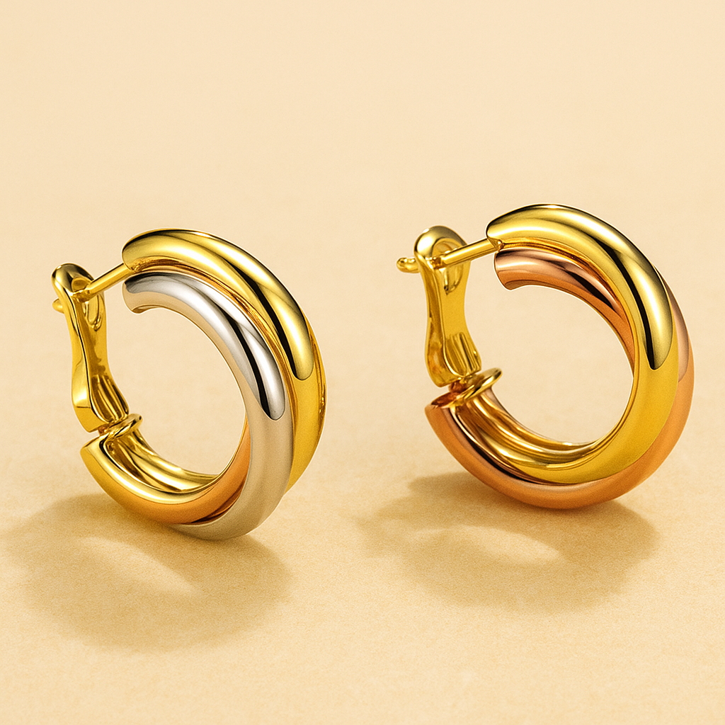 Signature Hoepeloorbellen met Kruisdetail – Handgemaakt Koperen Sieraad