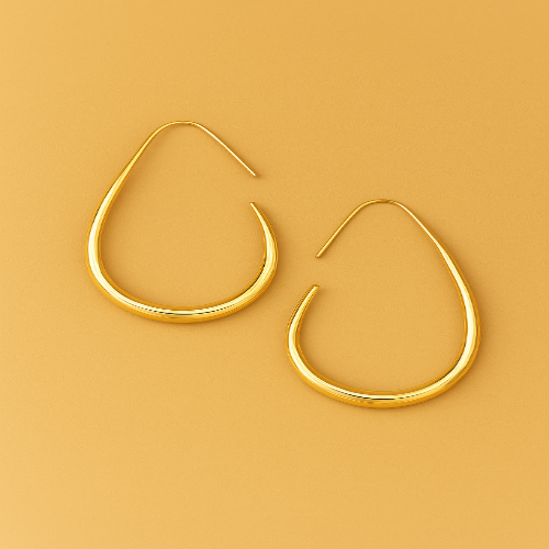 Minimalistische druppelvormige hoepeloorbellen voor elegante gelegenheden