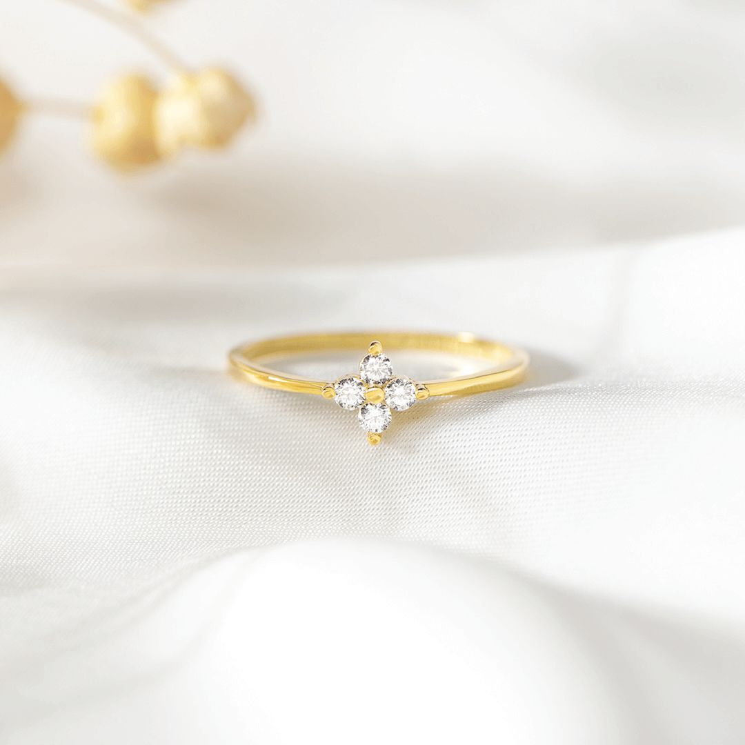 Elegante Klavertjevier Ring