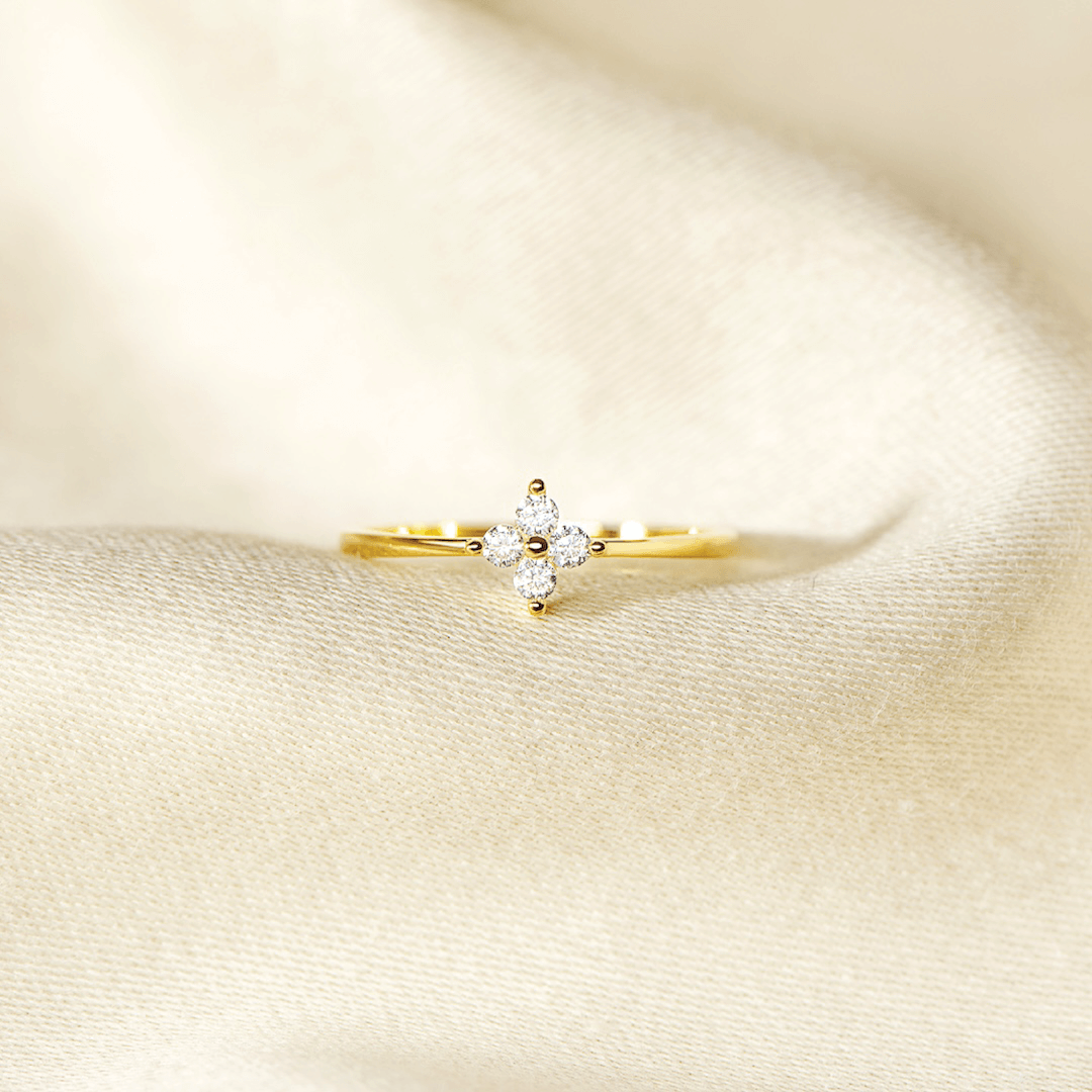 Elegante Klavertjevier Ring