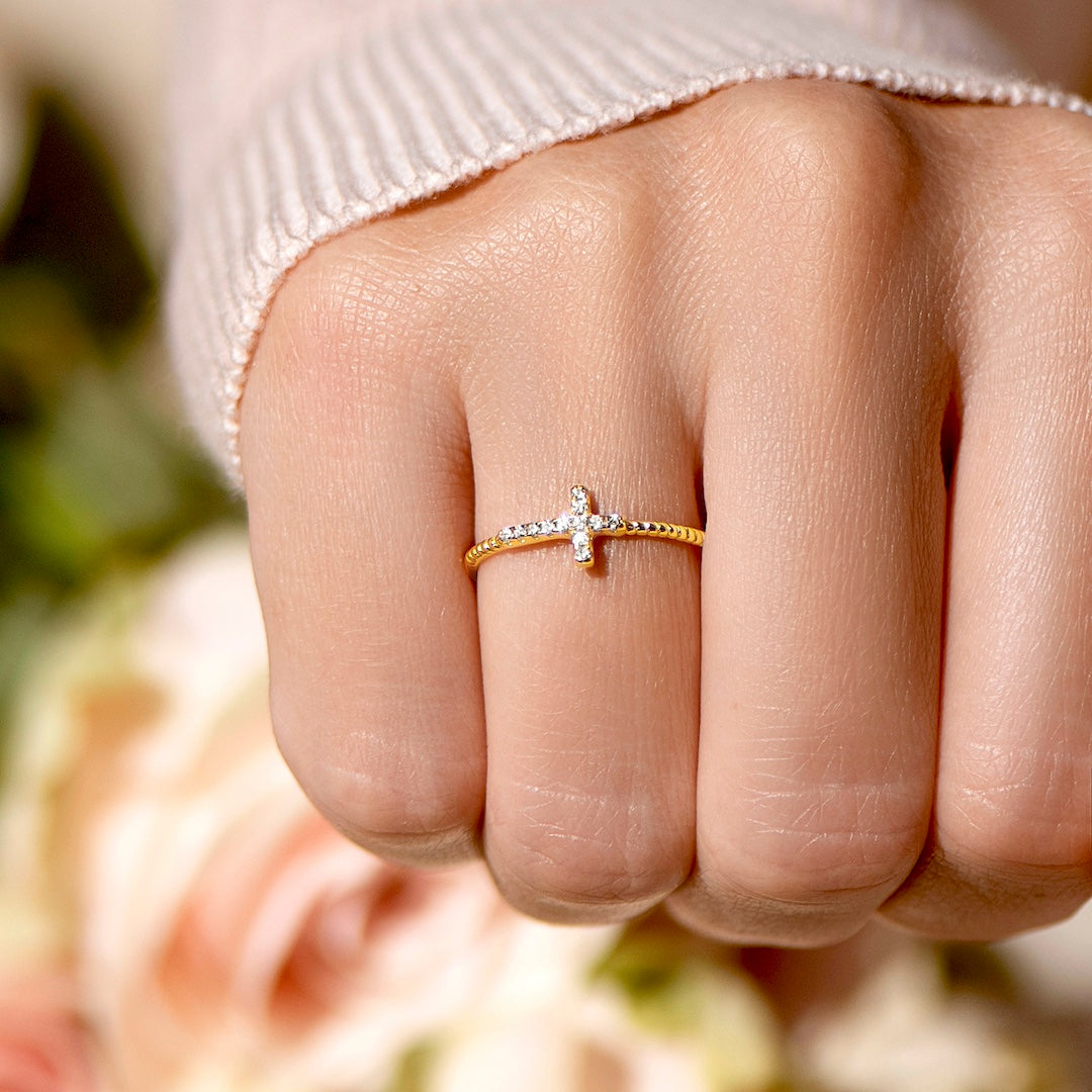 Geloofsinspirerende Kralenring met Kruis