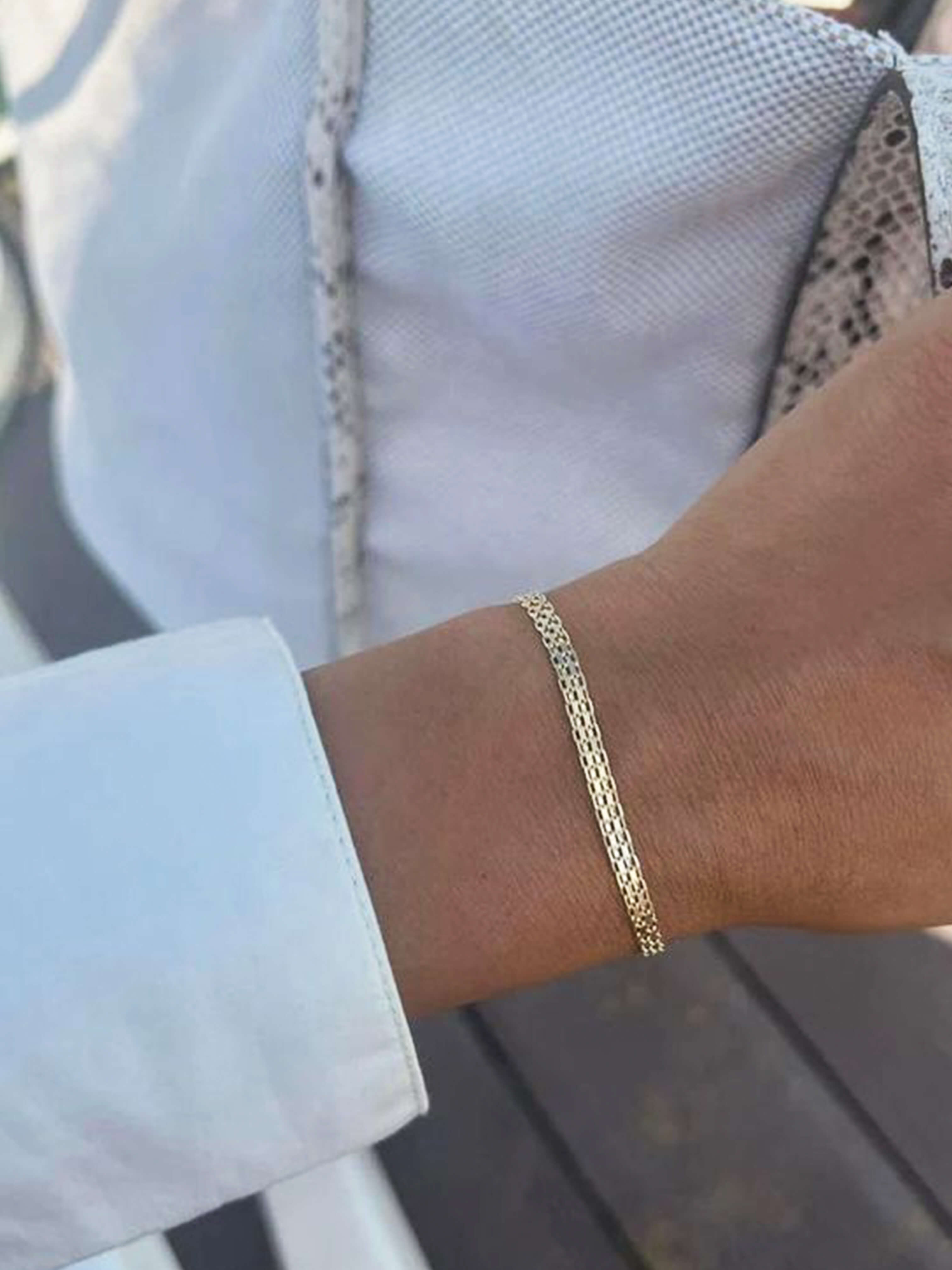 Koepelvormige armband van gaas