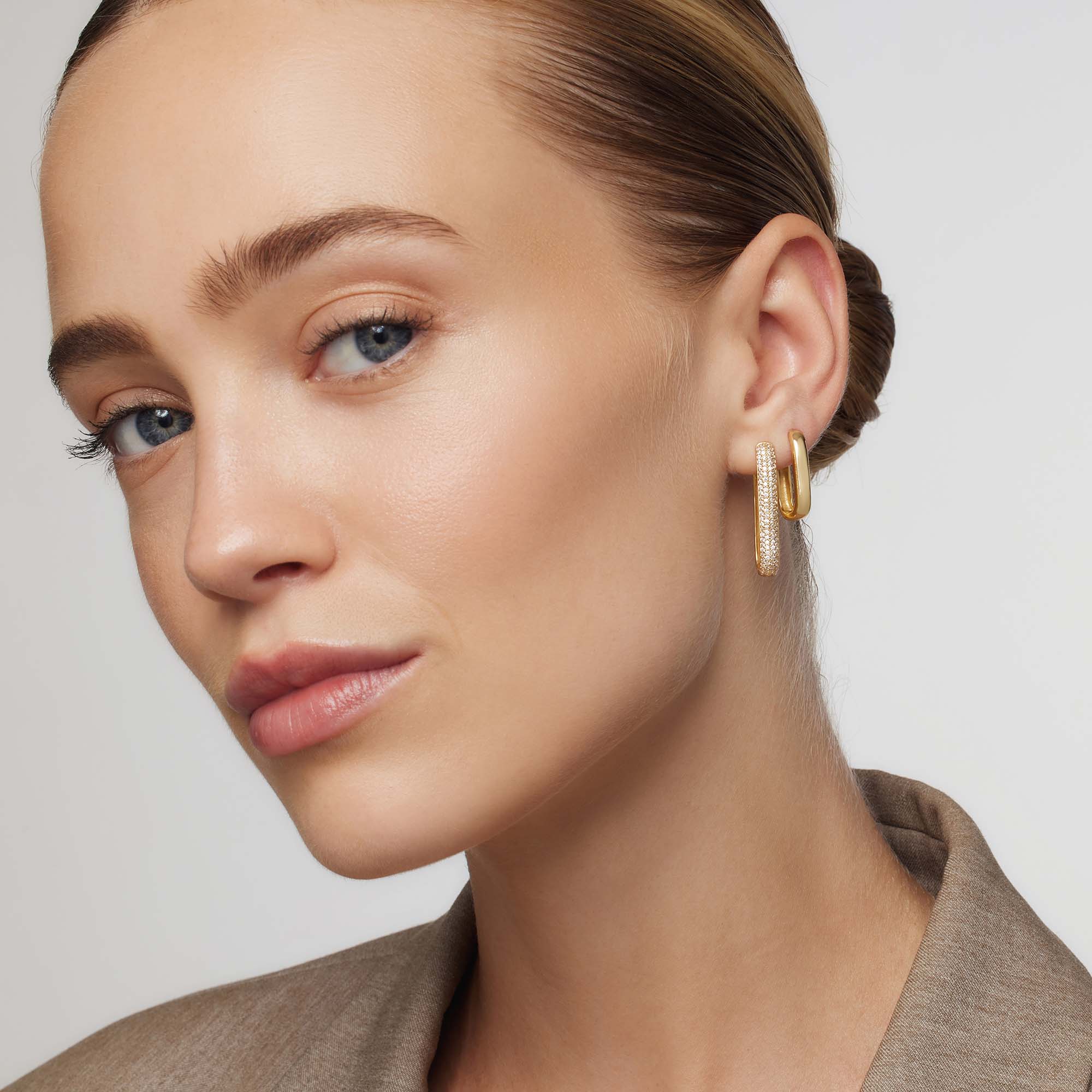 Grote Icon Pavé Hoops | 16k Goud