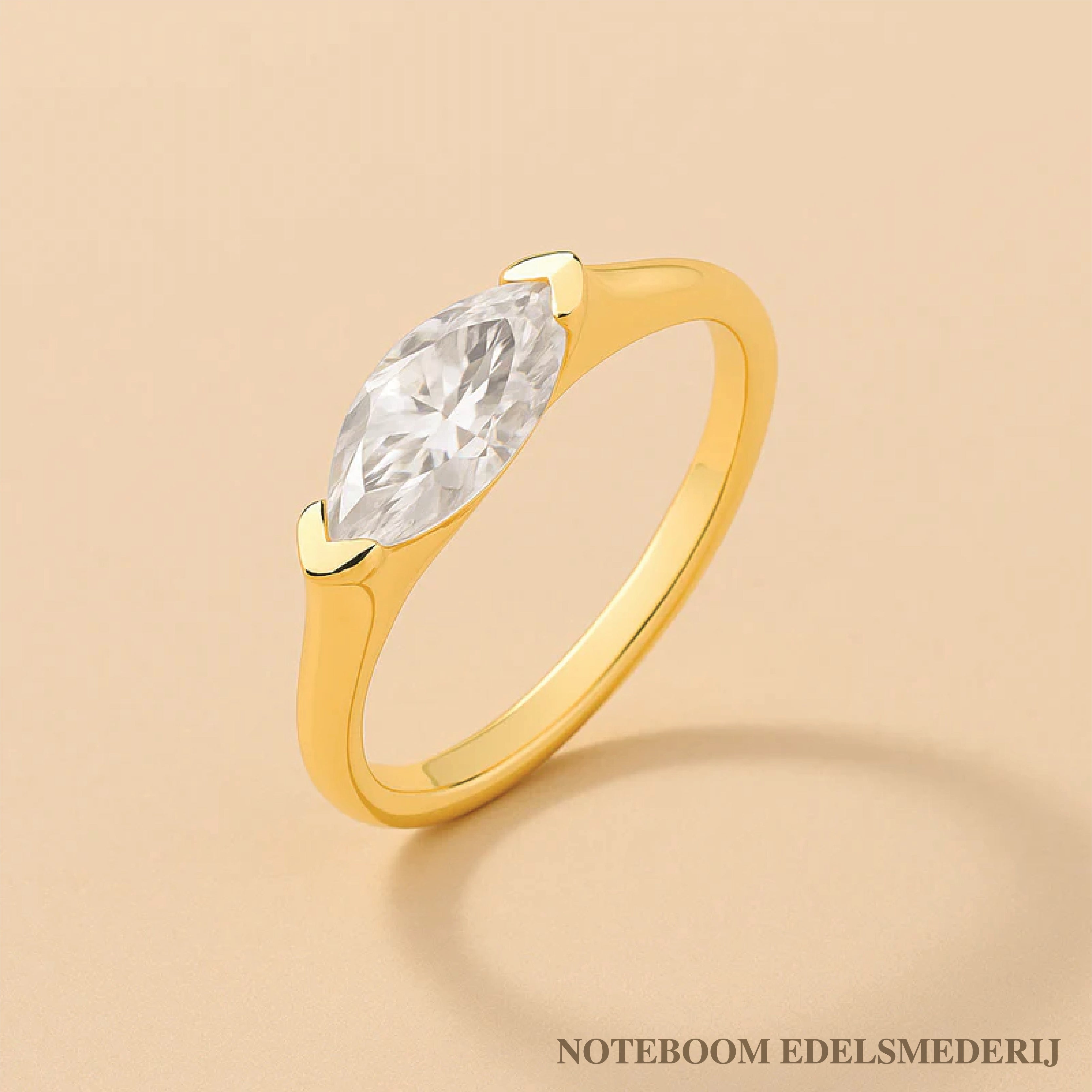 Hailey Minimalistische Ring – 18k Gouden Elegantie