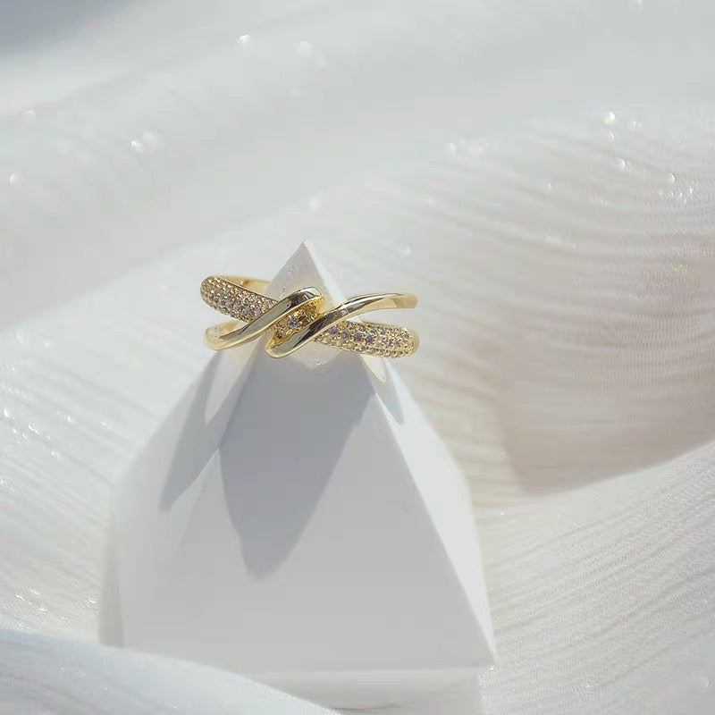 Gepersonaliseerde geometrische verstelbare ring