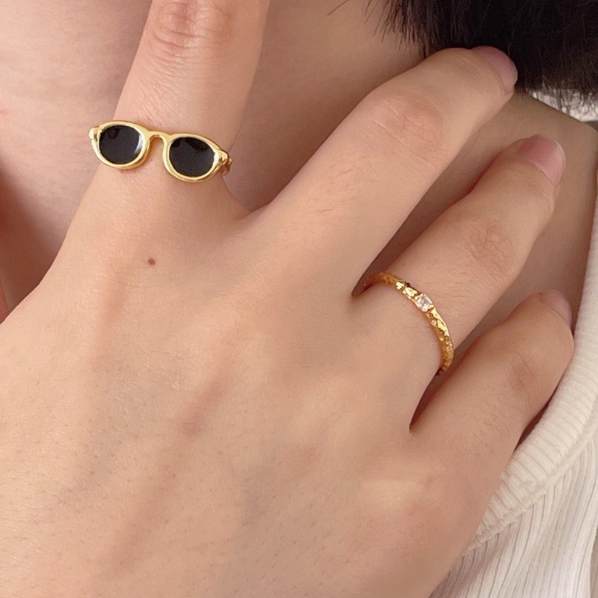 Zwart geëmailleerde glazen ring