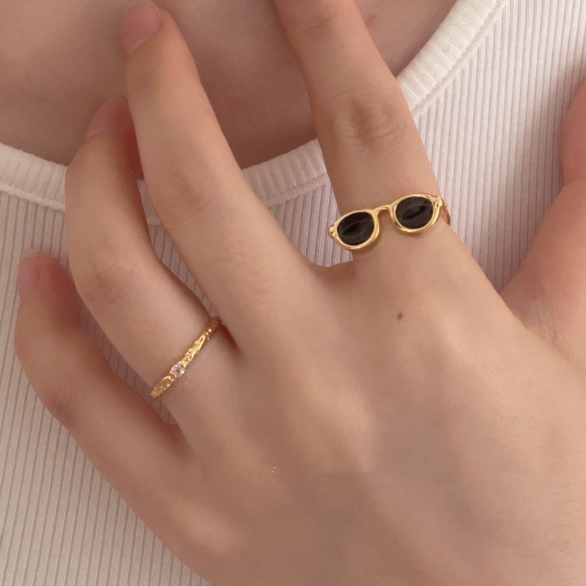 Zwart geëmailleerde glazen ring