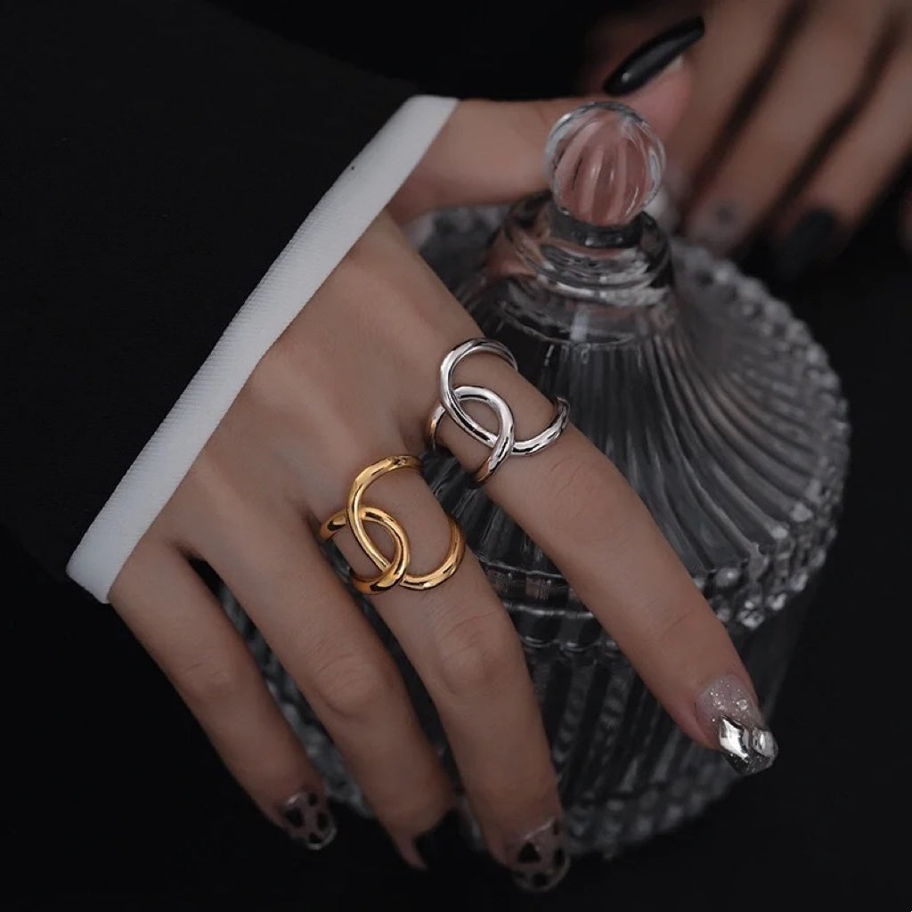 Dubbele C geknoopte lijn verstelbare ring