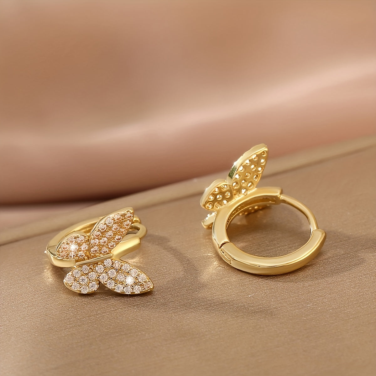 Vleugels van Elegantie Vlinderoorringen met Cubic Zirkonia voor Dagelijkse Glamour