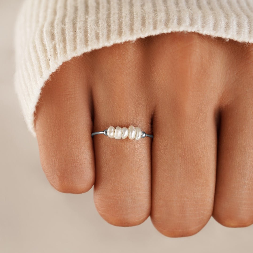 "Zilveren Klassieke Ring met Zoetwaterparel