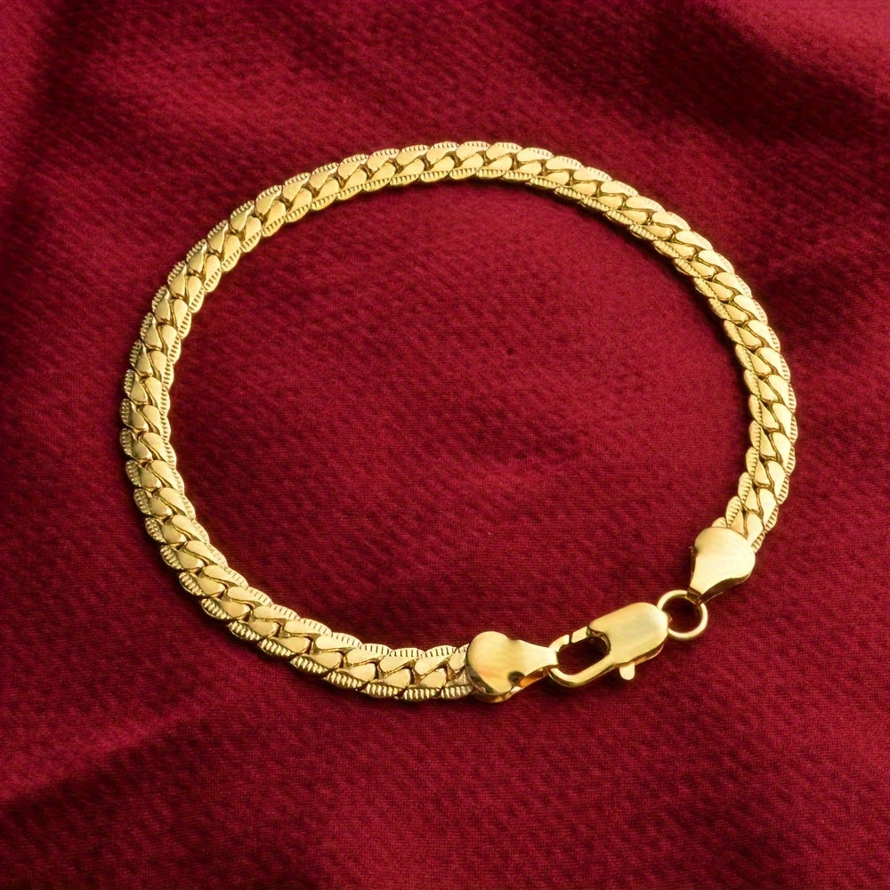 Gouden Gratie Manchetarmband – Strakke Armband voor Moeiteloze Dagelijkse Elegantie