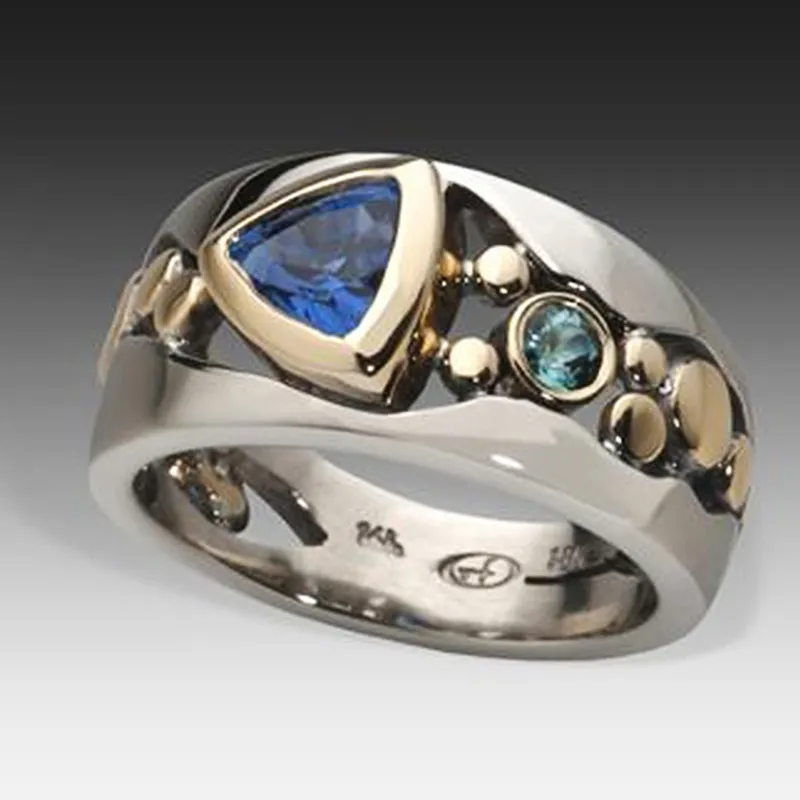Retro-geïnspireerde Ring met Blauwe Kristal