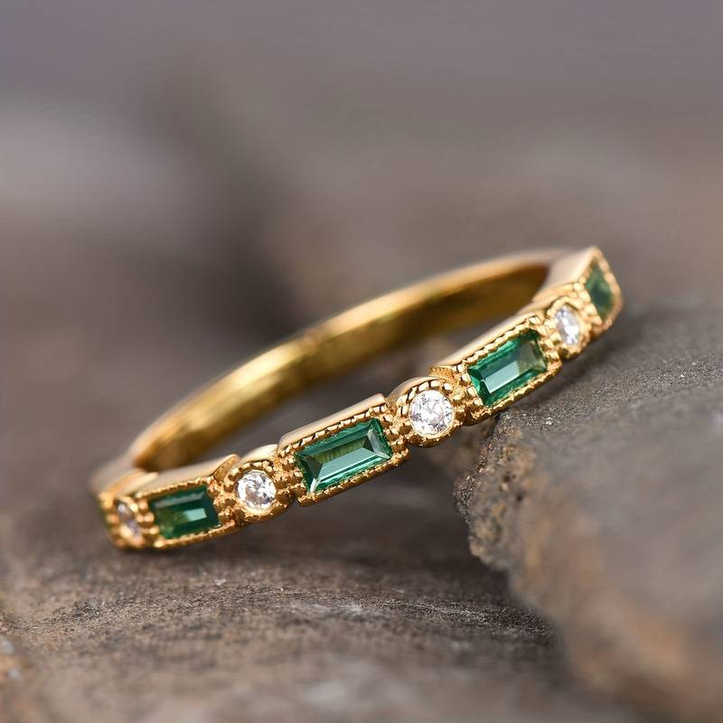 Alex – Gouden Ring met Groen Ingelegde Zirkonia