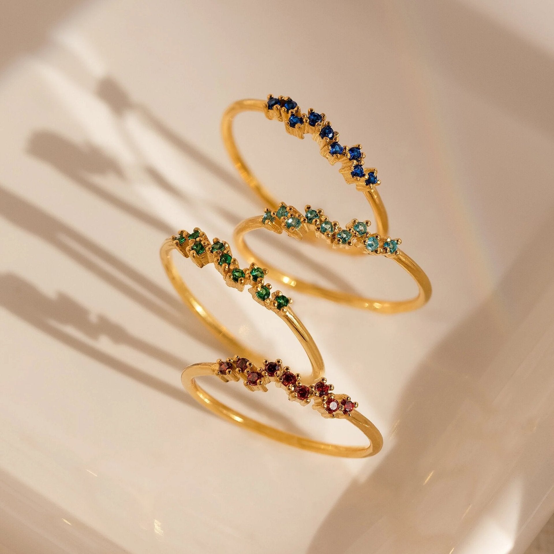 Stijlvolle & minimalistische geboortesteenring