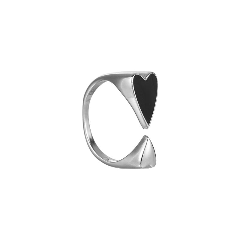 Zwart hart asymmetrische ring