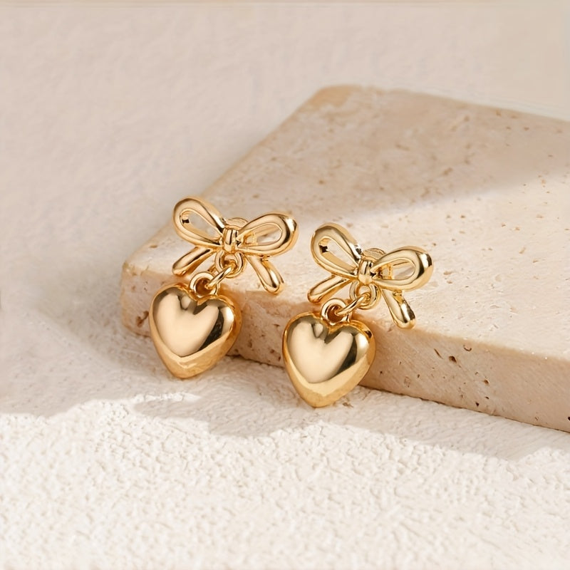 Gebogen in Liefde Fijne Hartvormige Hangoorbellen met Vintage Uitstraling