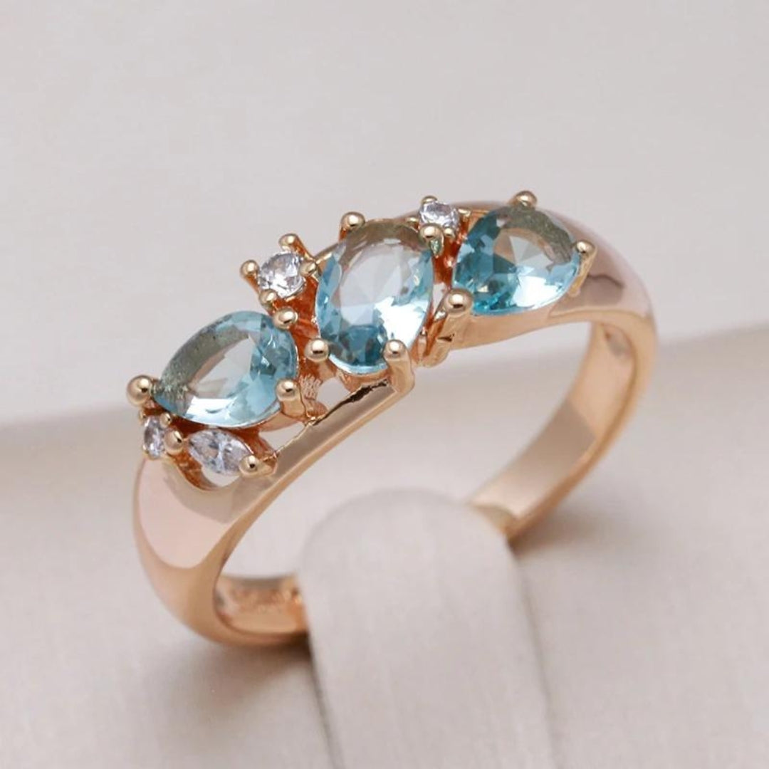 Elegante Vintage Gouden Ring met Blauwe Zirkonia