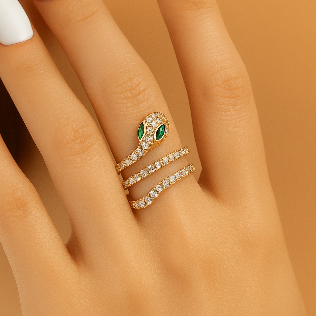 Luxe gouden slangenring met tweekleurig ontwerp