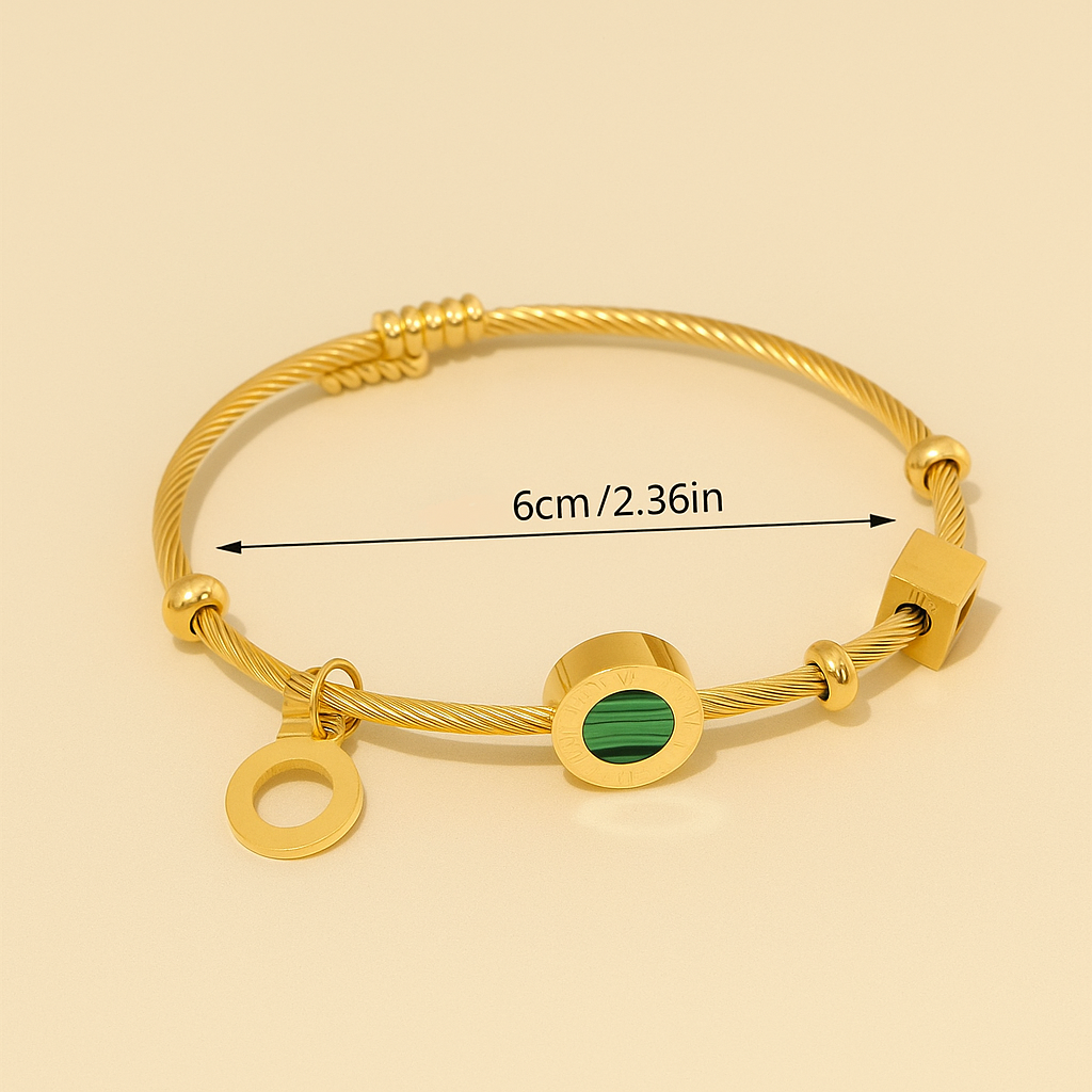 Elegante Gouden Manchetarmband met Groene Steen en Gouden Kralen