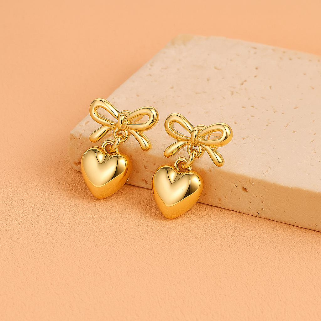 Gebogen in Liefde Fijne Hartvormige Hangoorbellen met Vintage Uitstraling