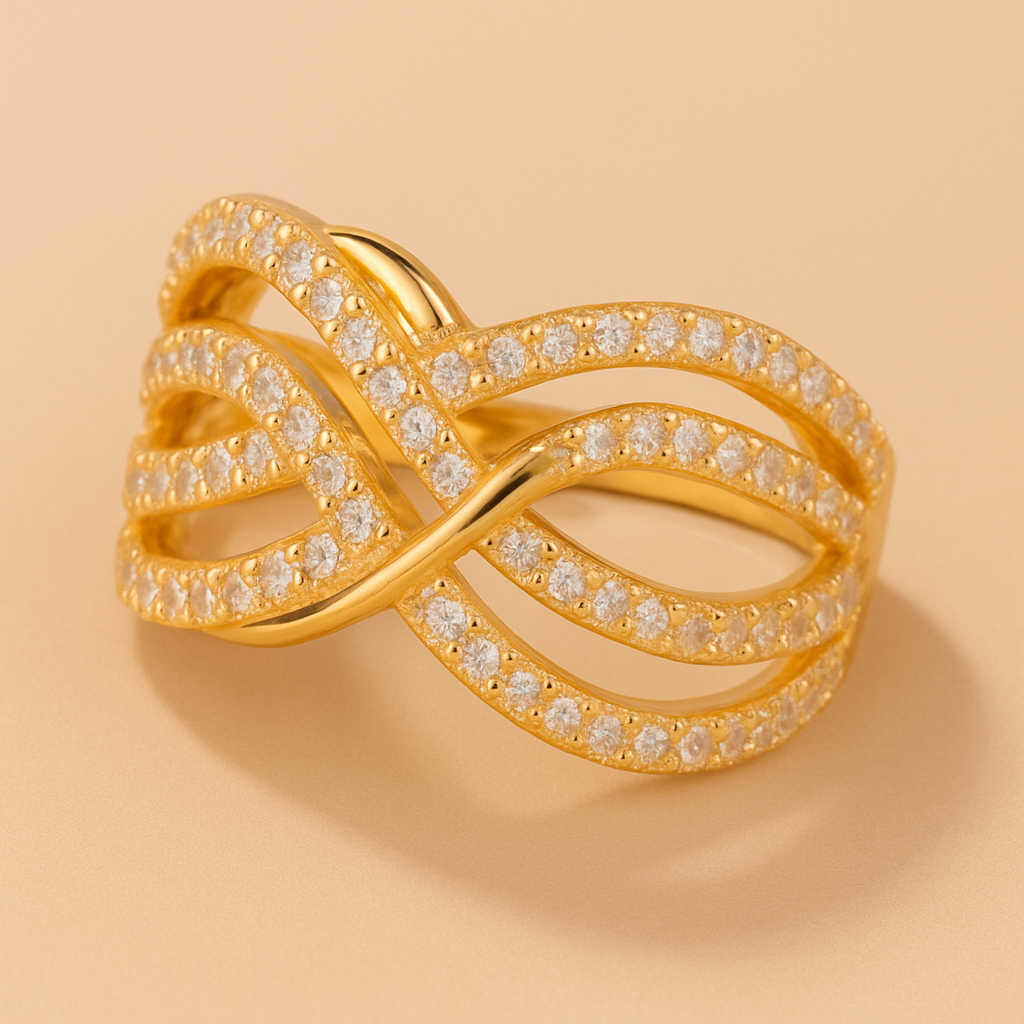Elegante gouden bruidsring met pavé zirkonia lagen