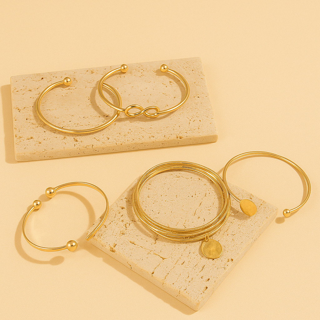 Set van 5 minimalistische legering armbanden - Geometrische & glanzende afwerking