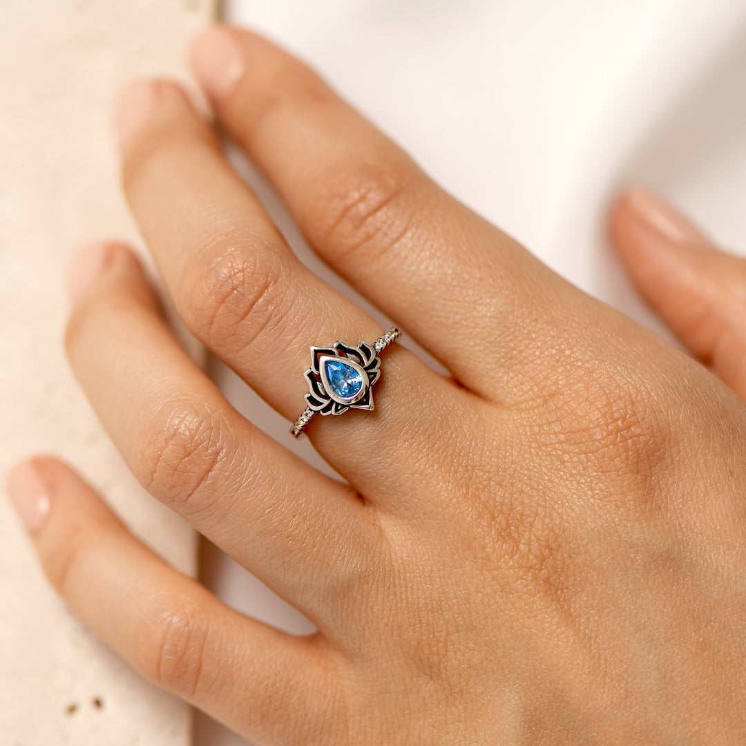 F♡ck My Trauma Ring – Lotus Symbool van Heling