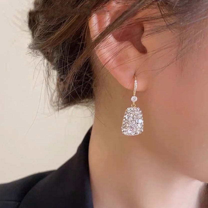Franse delicate vierkante diamanten oorbellen