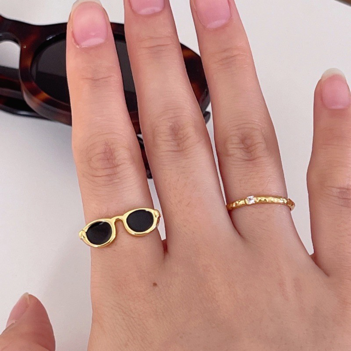 Zwart geëmailleerde glazen ring