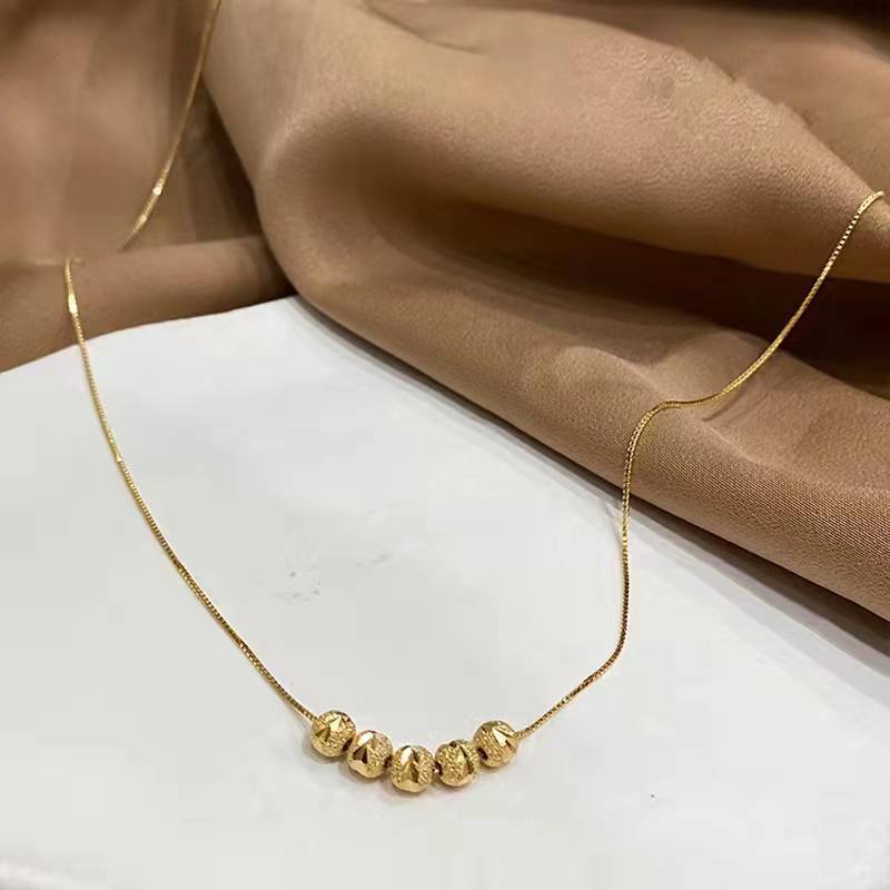 Ketting met kralen van kalmte