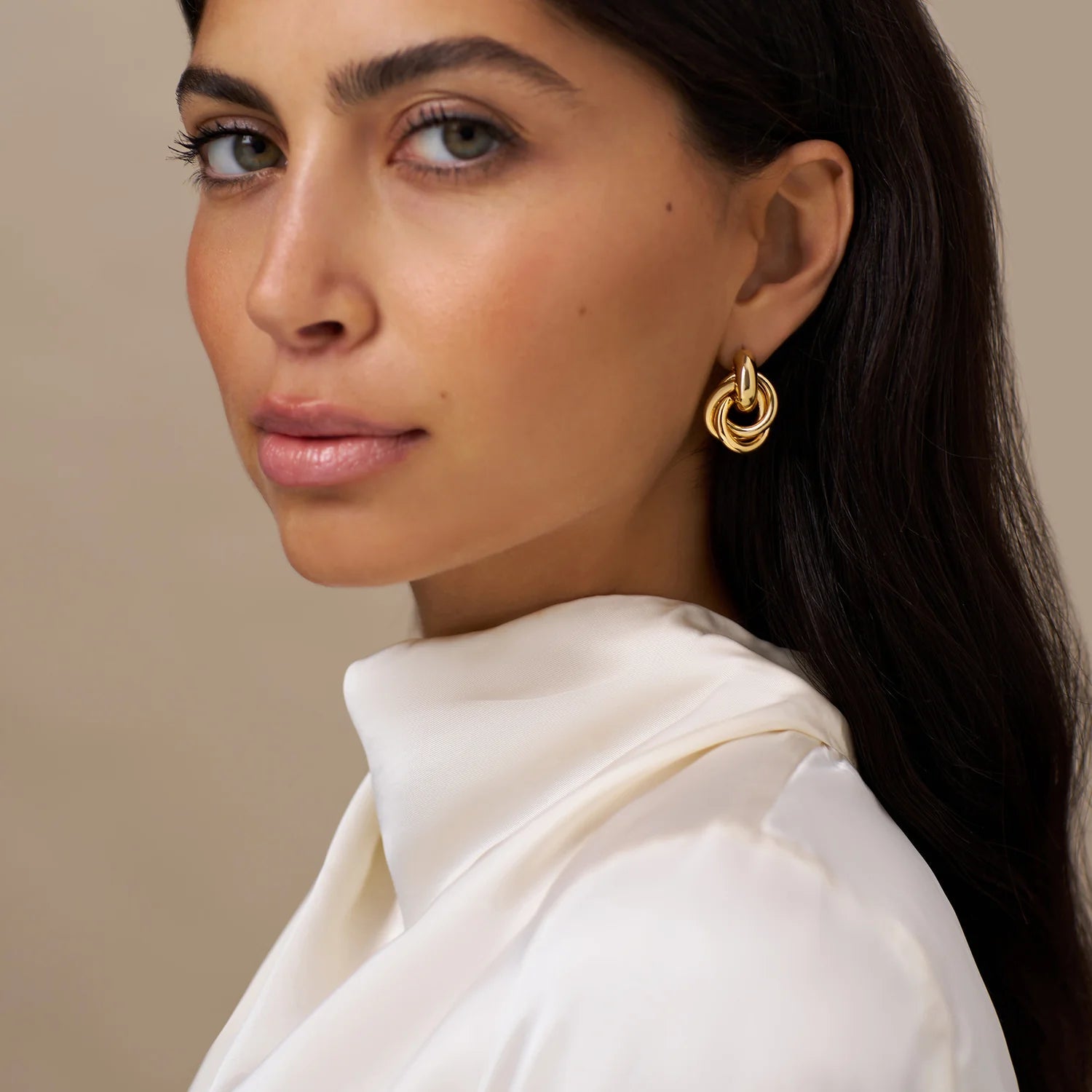 Verstrengelde Hoepels | Elegante 14k Gouden Oorbellen