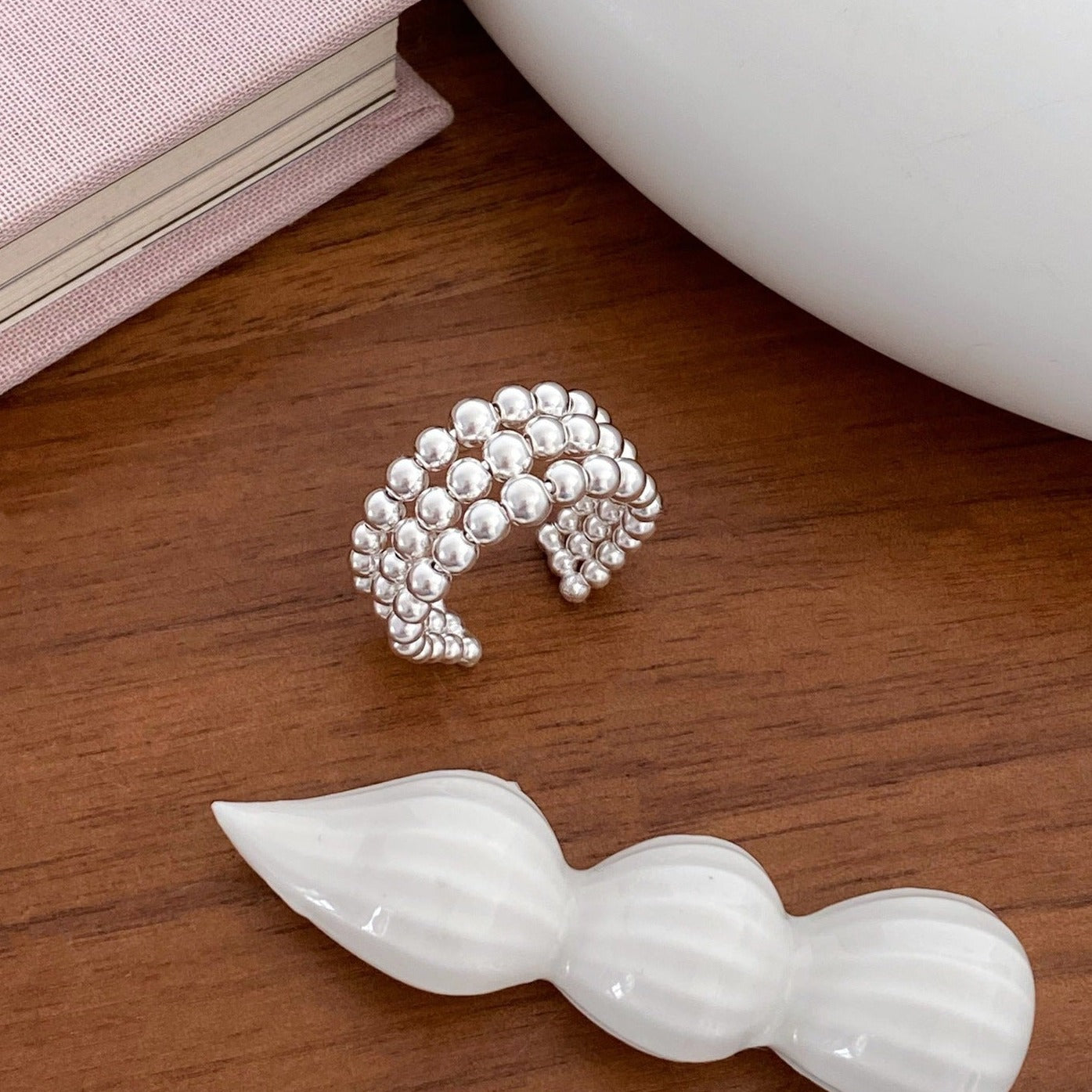 Meerlagige kleine zilveren kralenring