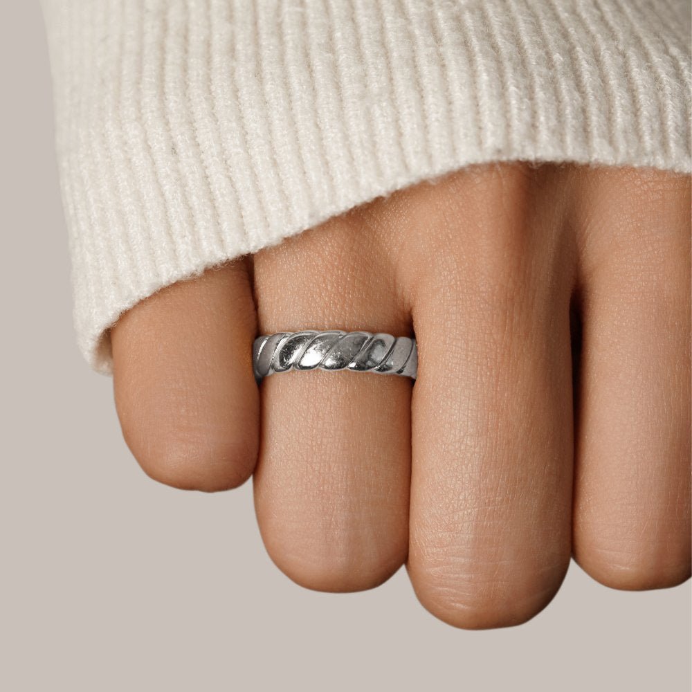 Calira – Gedraaide Zilveren Oneindigheidsring