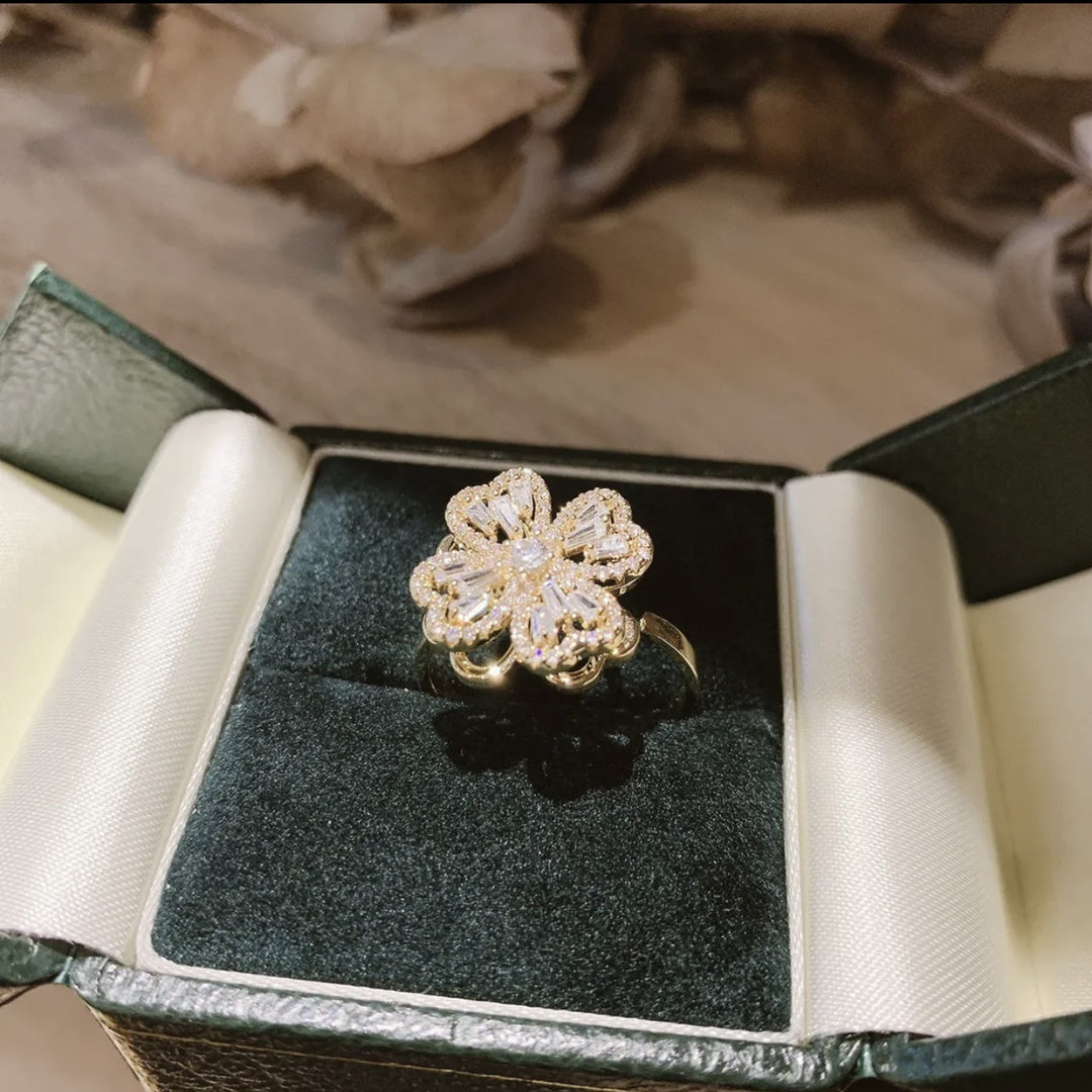 Zirkoonring met Vierbladig Klavertje